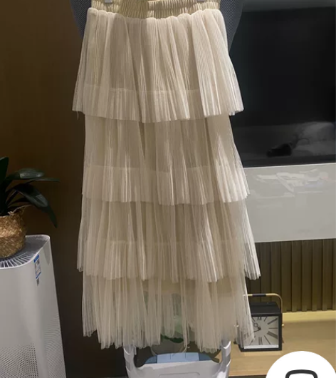 蕾丝蛋糕裙松紧腰,均码,内衬丝绒面料的,这...