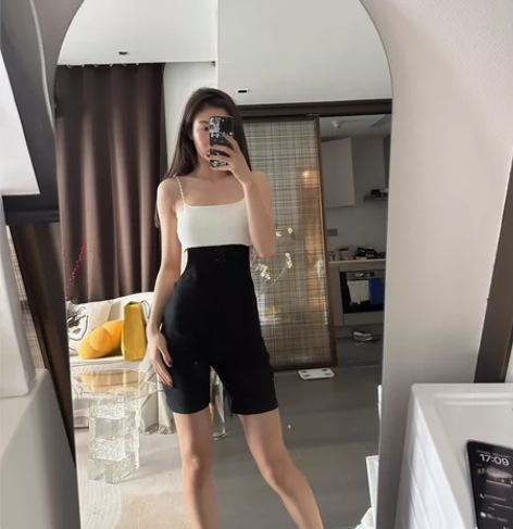 香奈儿连体裤s码数全新不议价 感兴趣的话点...