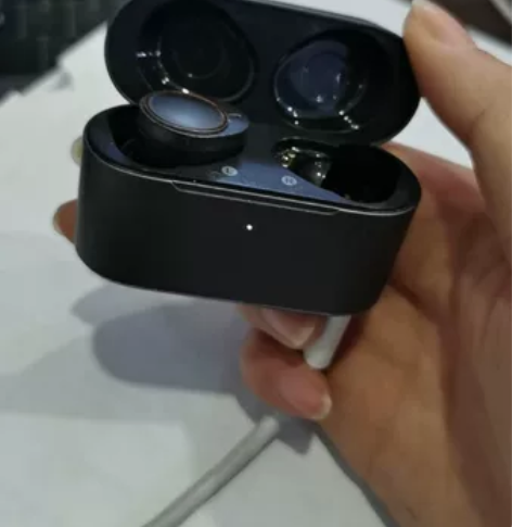 京东上买的唐麦W5耳机仓一个，正常使用，带...
