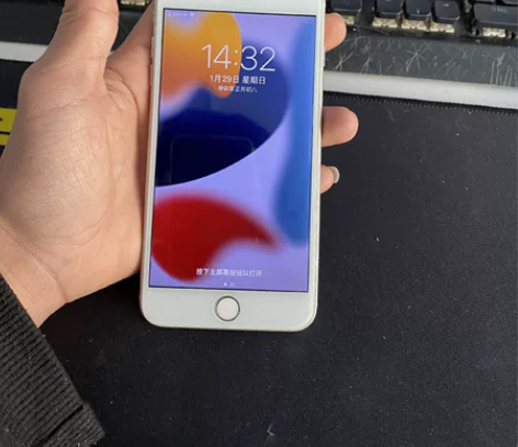 苹果8puls国行版    64G    ...