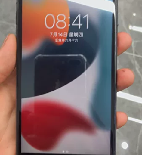 二手苹果8Plus游戏机 有指纹，有前后摄...