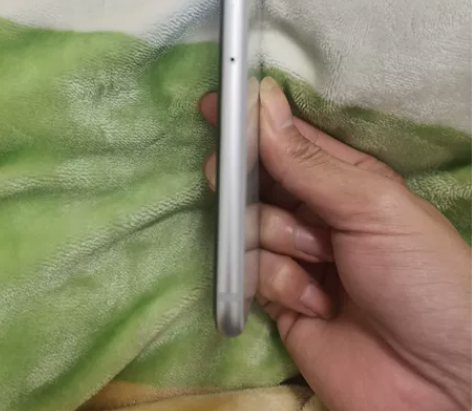 苹果8美版卡贴机 低价卖出 感兴趣的话点“...