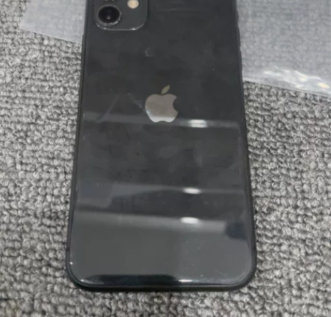 11 64黑色内爆前置摄像头摔的碎， 感兴...