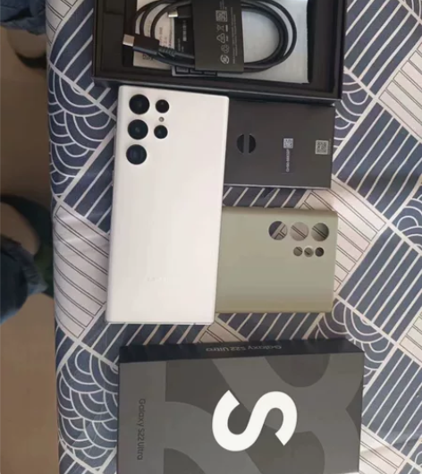 三星S22 Ultra 国行12G+512...