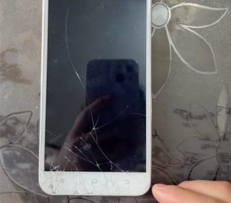 vivo手机 屏幕碎裂 其他一切正常 感兴...