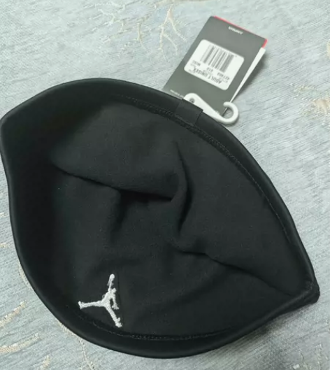 aj软壳瓜皮帽，里面带绒，全新，有弹力。 ...