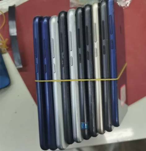 荣耀8青春 135包邮,共10台 感兴趣...