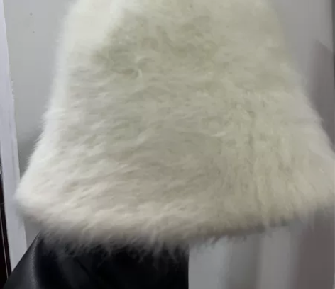 白色兔毛渔夫帽女秋冬毛绒水桶帽日系大头围盆...