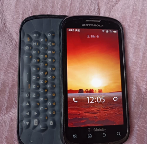 摩托罗拉MB611怀旧经典 摩托罗拉全键盘...