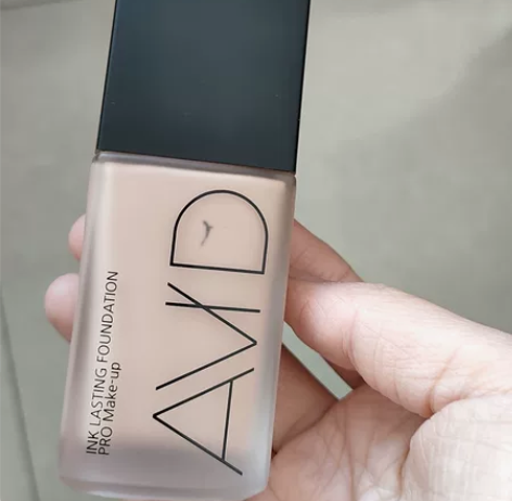 第一次买粉底，买错色号了，按过两泵，不能退...