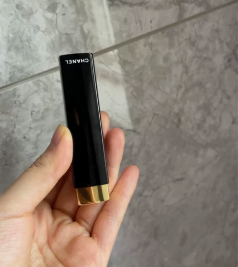 香奈儿Chanel烟熏紫葡萄色口红 用了一...