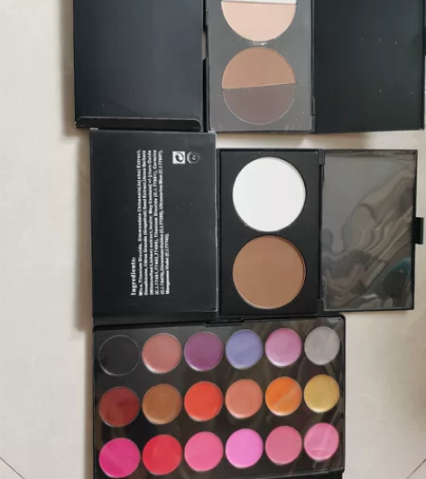 修容，调色盘一样 真不会用…寻有缘人带有～...