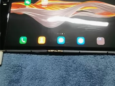 柔宇第二代5G折叠手机  12G运行 51...