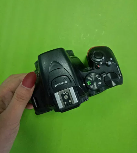 尼康d5600机身 摔坏了不开机 修也划不...
