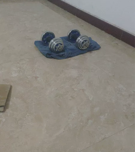 哑铃 几乎全新 14公斤 感兴趣的话点“...