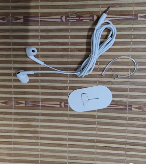 全新耳机耳塞隔音，送手机取卡针 感兴趣的话...