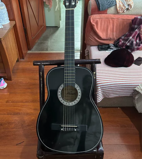 吉他出手 感兴趣的话点“我想要”和我私聊吧~