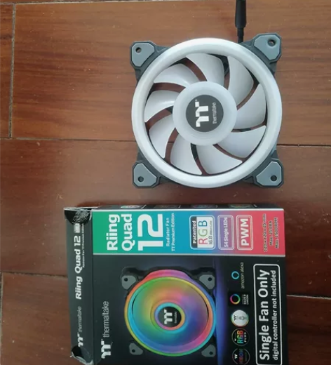 Tt机箱风扇Riing Quad 12cm...