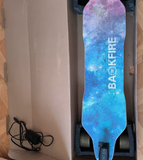 BACKFIRE G2s电动滑板 四轮电动...