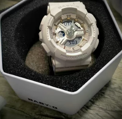 前男友送的卡西欧米白色没戴过全新 感兴趣的...