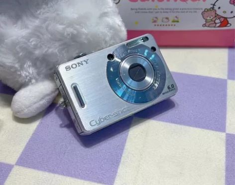 索尼w50 电池充电器内存卡读卡器470包...