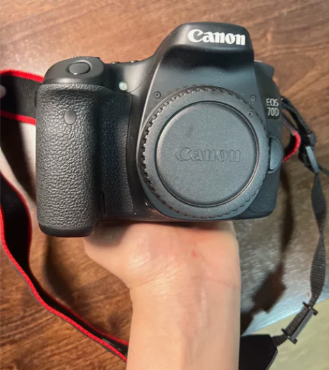 佳能EOS 70D 单反套机 配有EF-S...