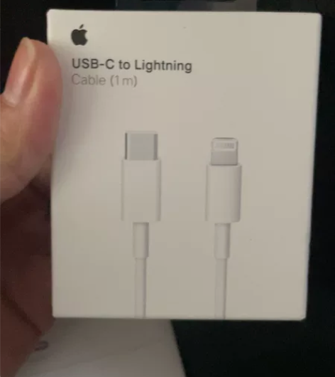 个人用苹果20w充电器未拆封，京东自营入，...