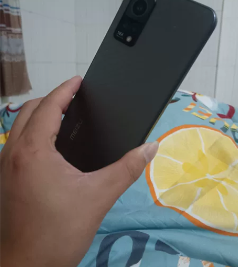 出售魅族手机18X(12+256)九月份买...