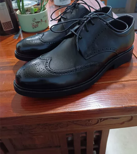 全新41欧码全新沙驰，布洛克雕花，正装皮鞋...