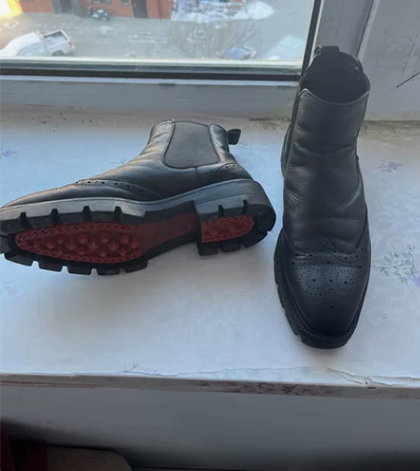 男款,布洛克拉绒皮鞋,41码 感兴趣的话点...