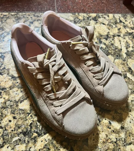 彪马的，38码 买的时候应该400左右，裸...