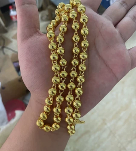 大扫除姑姑房间搜出来的 也不知道是什么金 ...