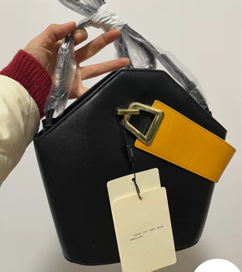 品牌头层牛皮包包 全新Sani专柜正品，保...