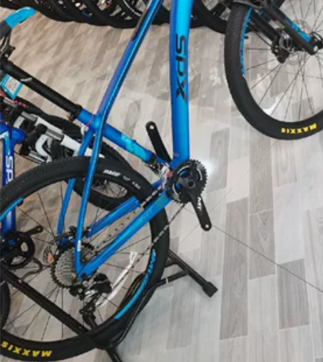 喜德盛碳钎维山霸MT2山地车， 车店装修升...