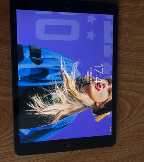 20年9月份入手，无任何磕碰一一直带壳使用...