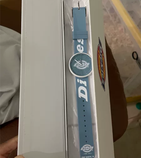 Dickies 手表，全新包装盒保护膜都在...