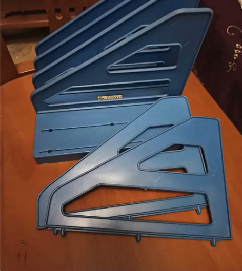 塑料拼装书架，蓝色，长23，宽18.8，高...