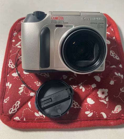 奥林巴斯C-720 Ultra Zoom ...