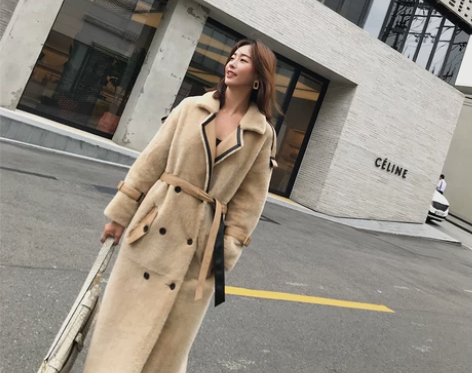 付智恩进口美利奴皮毛一体外套女士长款羊羔毛...