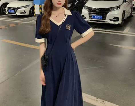 大码学院风收腰polo连衣裙胖mm夏季遮肚...