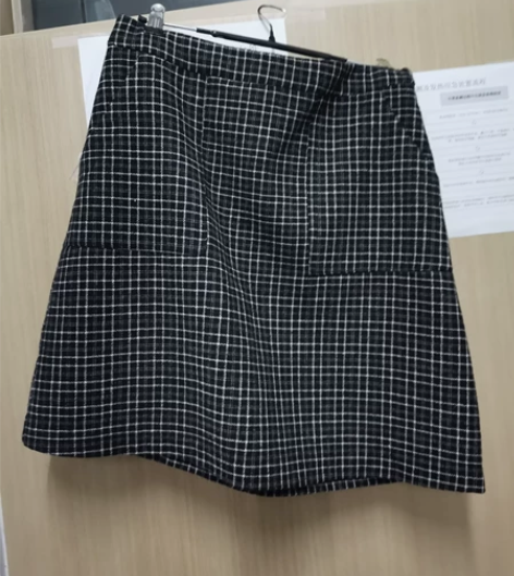 A字裙，特别适合胯宽腰不粗的女孩子！！遮胯...