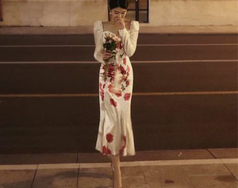 碎花连衣裙秋季新款气质礼服白色裙子女法式复...