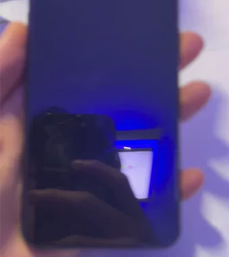 OPPOa8 4/128 伊拉克成色，但屏...