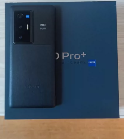 vivo x70pro+，99新，成色极佳...