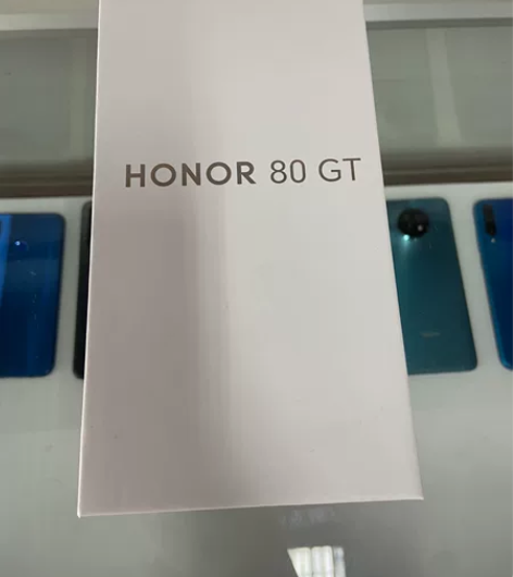 荣耀最新款。荣耀80GT。16+256G。...