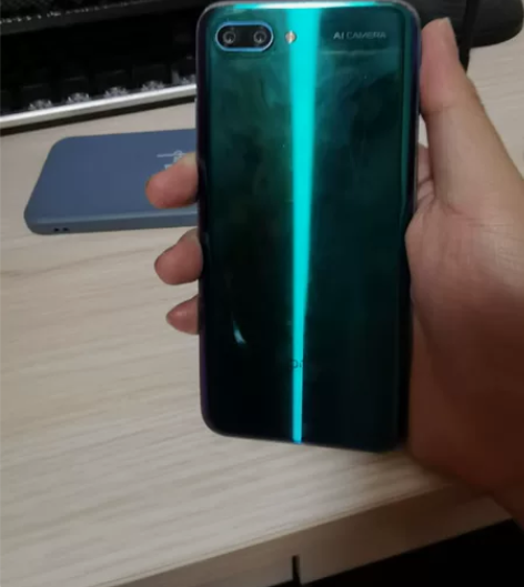 荣耀10，6+128，仅官方换后盖，其他无...
