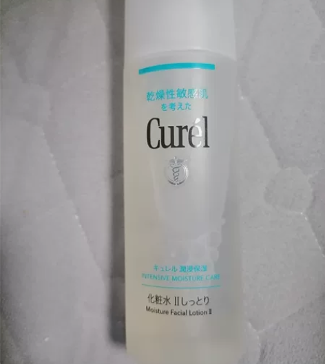 珂润化妆水，用了一点，买了没有两个月 感兴...