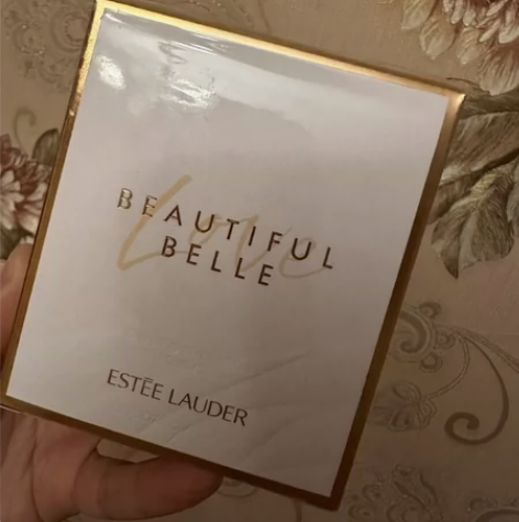 雅诗兰黛真爱香水50ml 别人送的，全新未...