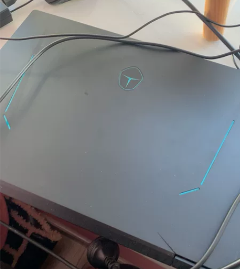 十成新雷神笔记本 无任何拆卸 有意联系 感...