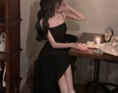 从一 针织吊带连衣裙女夏褶皱复古设计感小众...